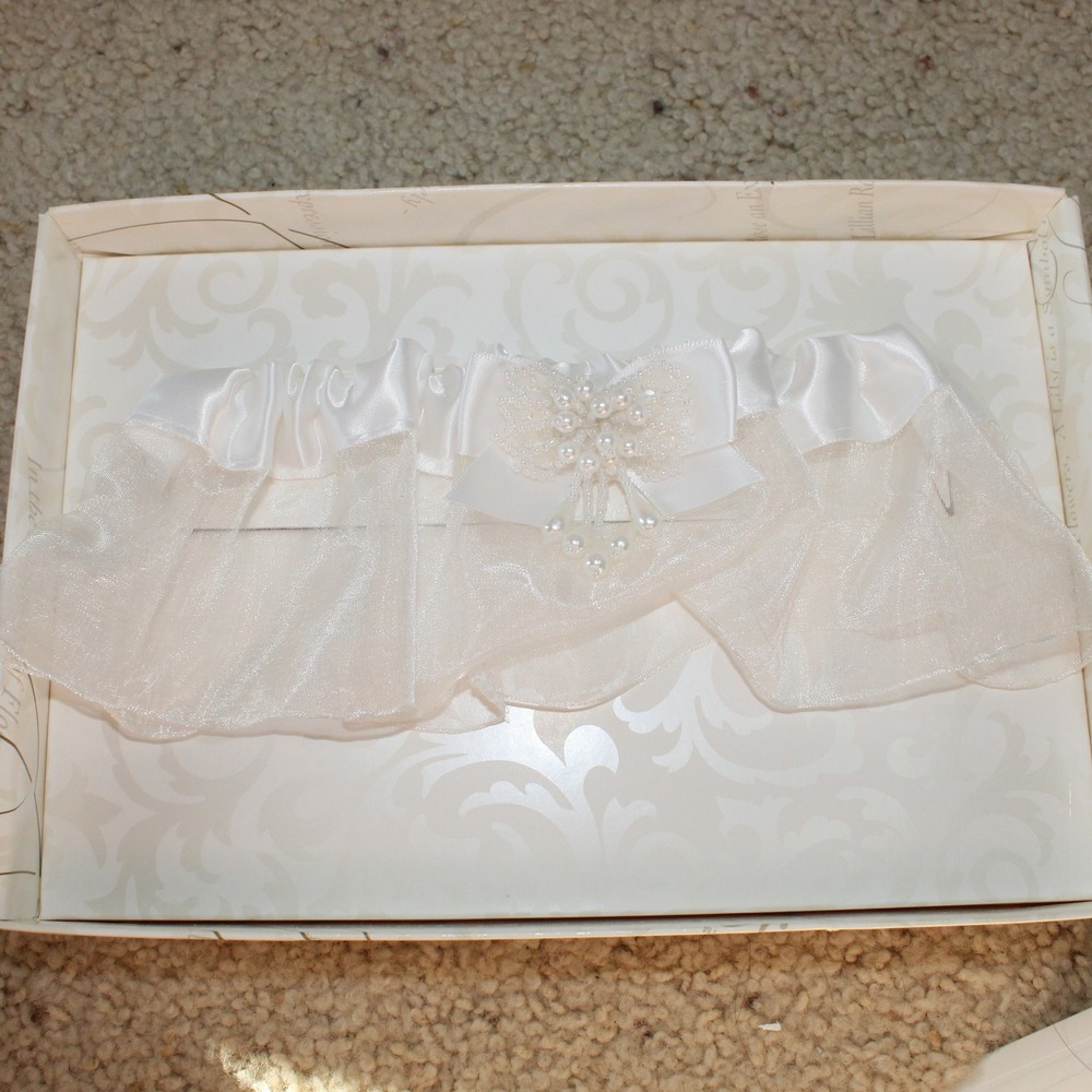 Lillian Rose Wedding Garter Sequin Sheer Beaded Pearl Bow White OS Bridal New